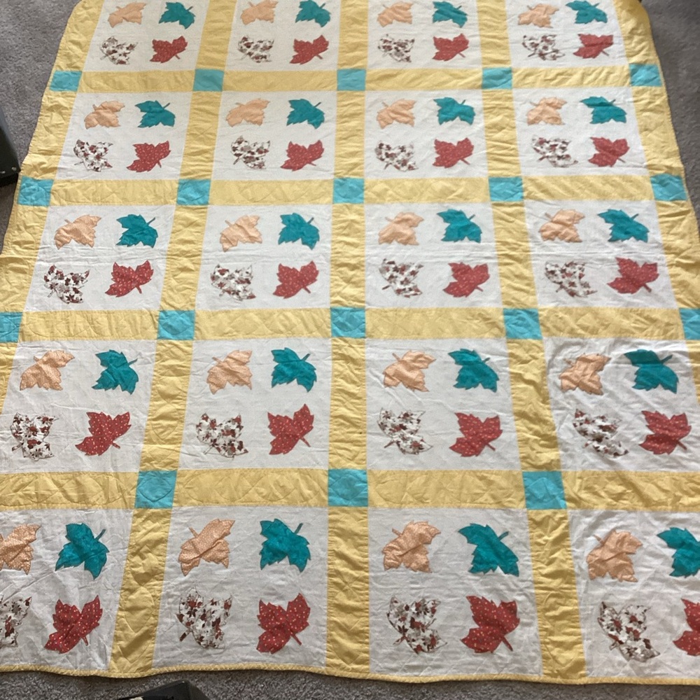 Vintage Maple Leaf Quilt Yellow Blue 76”x86”